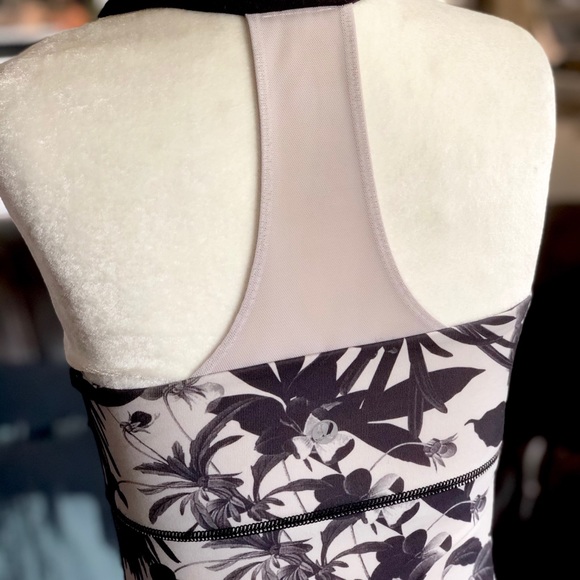 Lululemon Tank - Picture 4 of 7